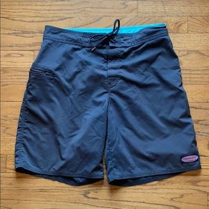 Vineyard Vines men’s swimming trunks 🐳